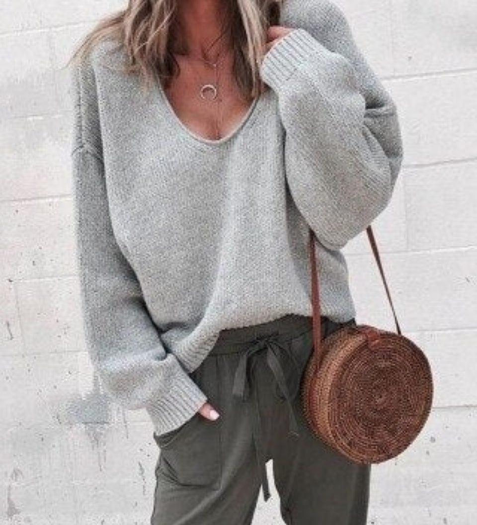 Fanny | Lässiger Pullover mit V-Ausschnitt