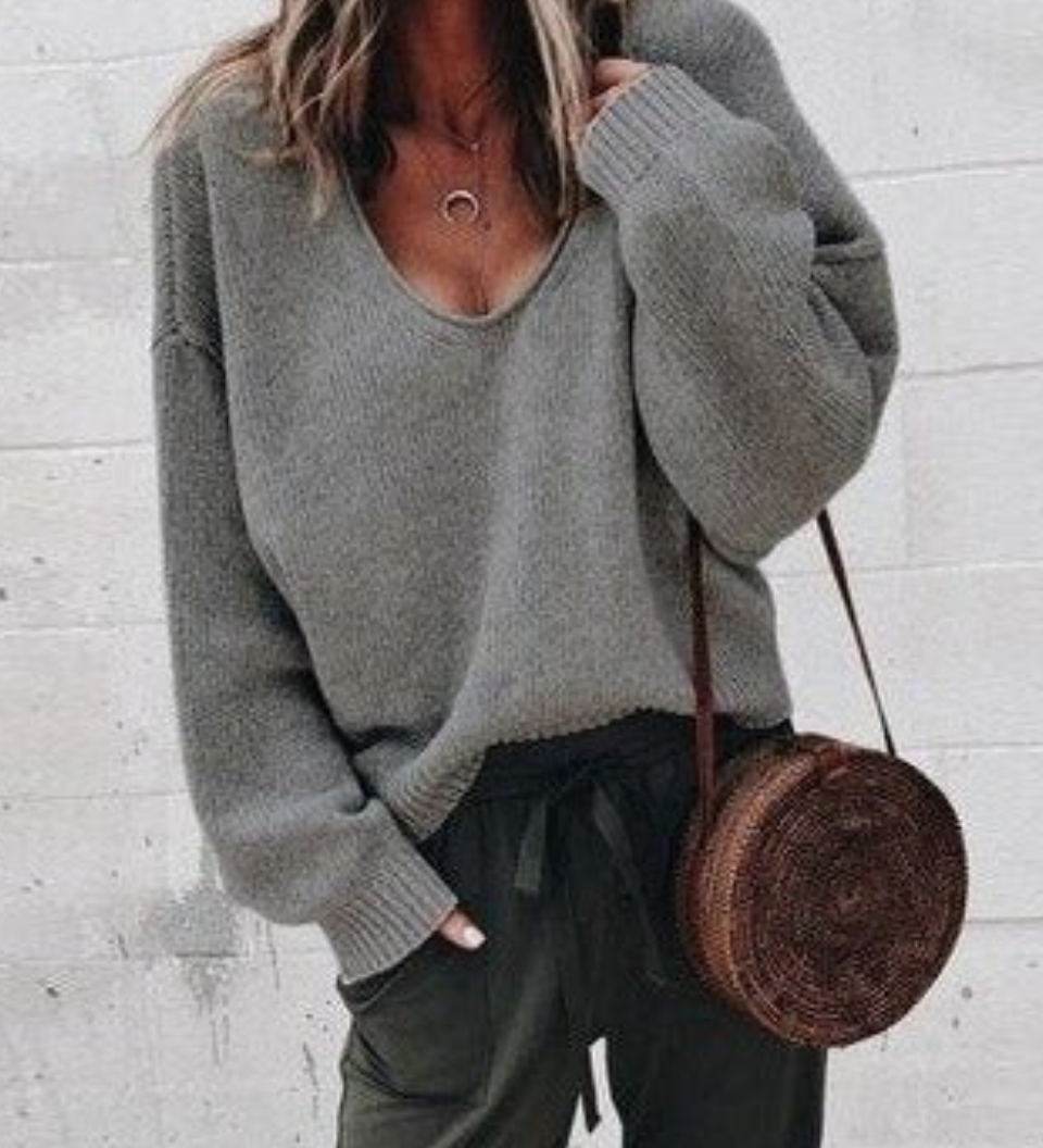 Fanny | Lässiger Pullover mit V-Ausschnitt