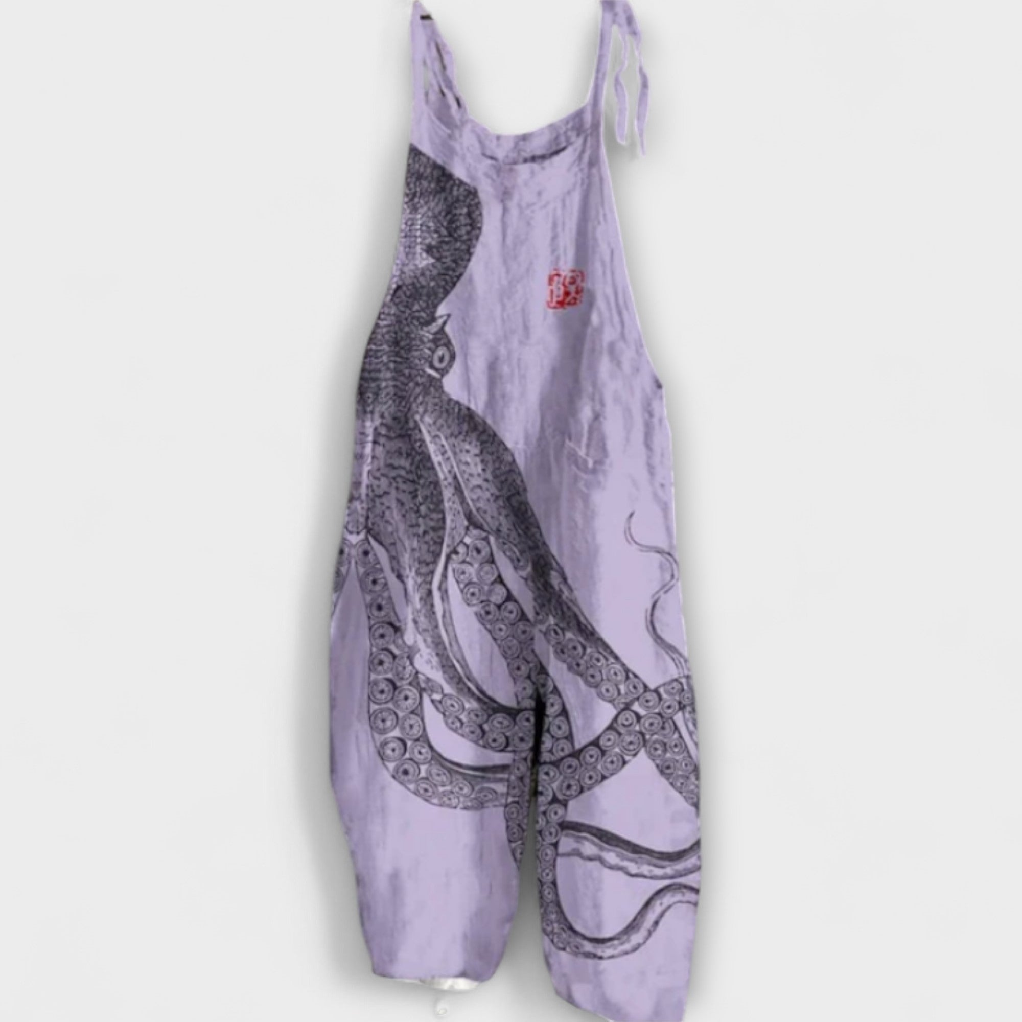 Greta - Beiger Latzhose mit Krakenmotiv